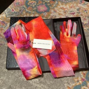 Dries Van Noten long mesh gloves fuchsia small